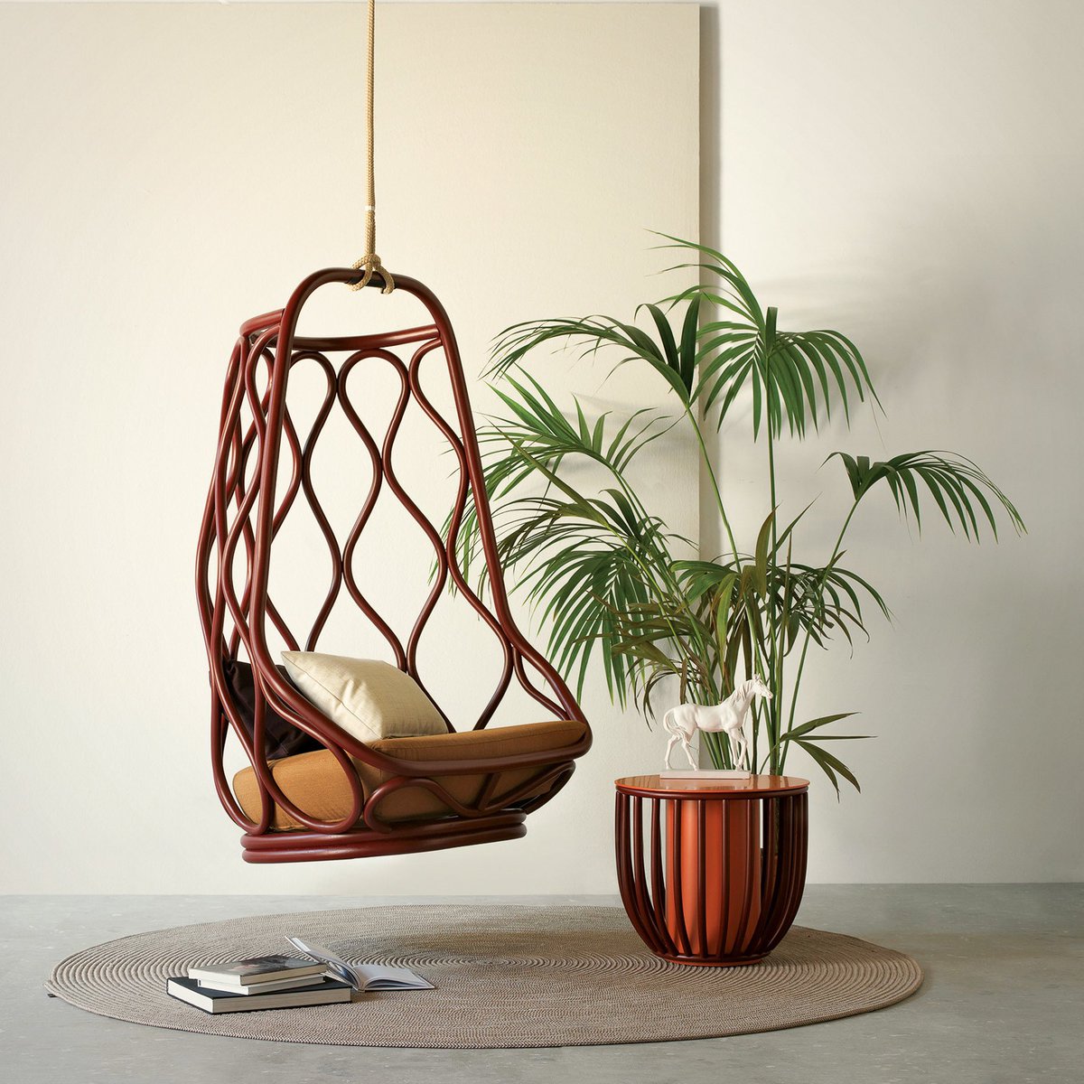 MassBeverly's tweet photo. Taking inspiration from one of the first pieces created by Expormim in the 1970s The "Nautica" Outdoor Swing Chair has been refreshed by designer Alberto Sánchez to create a sultry version of his original design.

#MassBeverly #Expormim #AlbertoSánchez https://t.co/X1KV2rGHcX