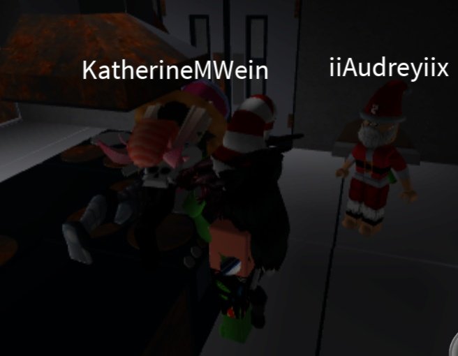 KateKookie_'s tweet photo. Lol we cooked Kath 😂

And I ofcourse annoyed everyone by being a table hider 😂

@KatherineMWein @ltznotnatasha @iiAudreyiix https://t.co/o8wToXwkKg