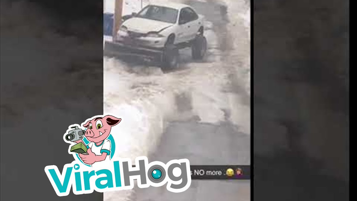 ふぁぼ動画 おもしろ動画まとめ Twitterissa アメリカ 自作除雪車が発見される 10秒の動画 アメリカのイリノイ州で撮影されたもの 乗用車を改造して除雪車 T Co Adsuxexmah 海外 Diy 除雪車 面白動画 海外 ふぁぼ動画 T Co E0y8w462cb