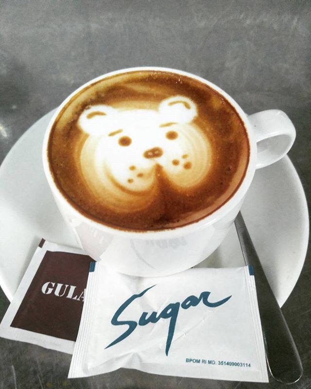 bestwestern's tweet photo. Do you like getting rewarded a latte? 🐻☕️ Register with #BWRewards to #GoGetRewarded, earning #freenights fast, points that never expire and so. much. more! Sign up for free: https://t.co/xdZm1fJ84w 📸: @ ridofirdaus_ (IG)
🏨: Best Western Premier The Hive https://t.co/7Sisi9vQFV