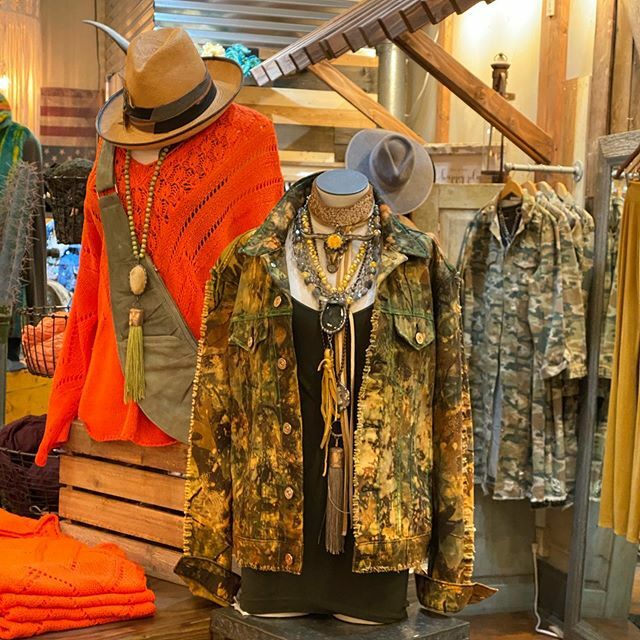 chunkyarmadillo's tweet photo. Vibrant pops of orange 🍊 with shades of green!  Such a fun combination!  Come shop with us on Friday! ❤️ https://t.co/EtfW1s5qwe https://t.co/yePqoHuQBF