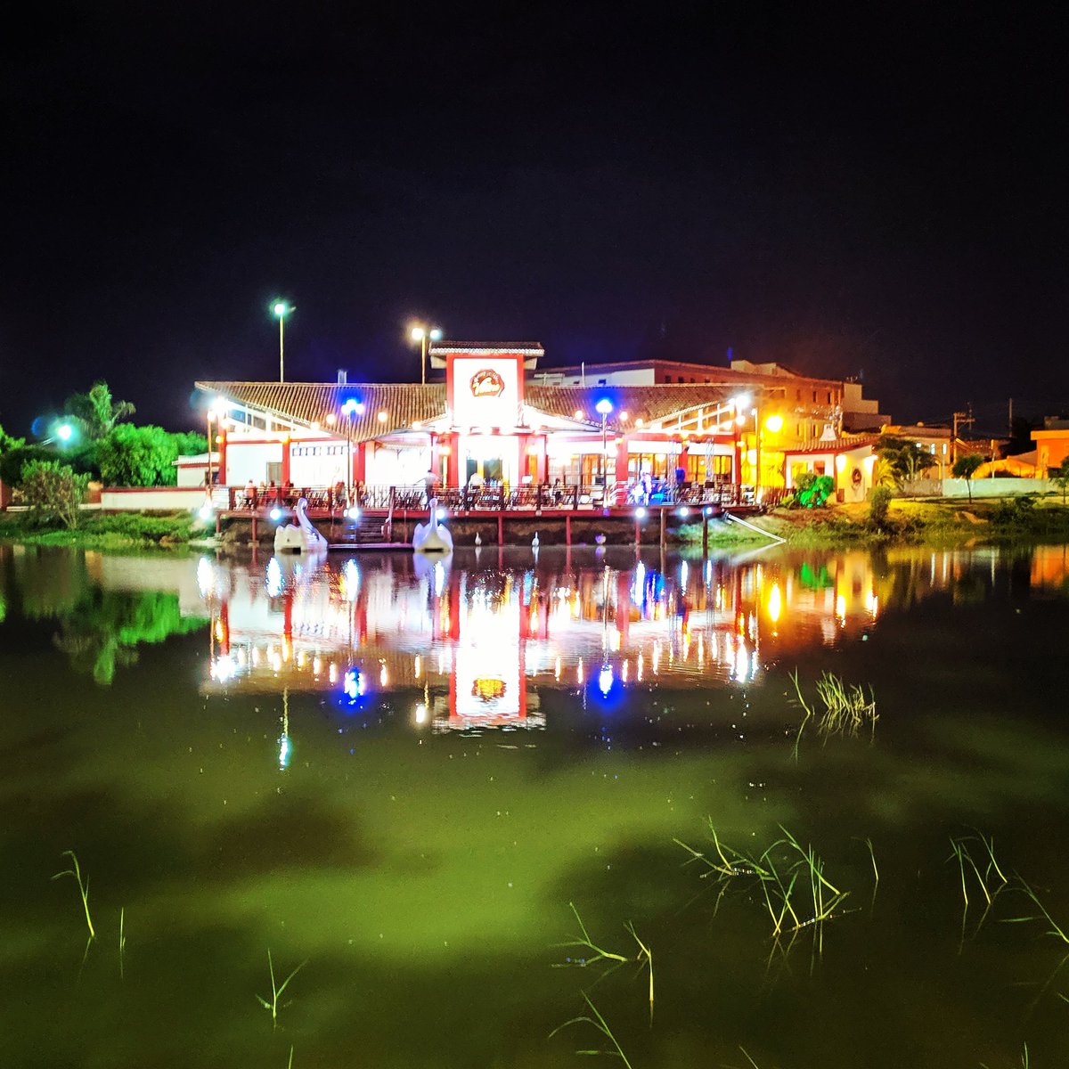 jonilsonsales's tweet photo. Noite juazeirense 

#photography #photooftheday #pinterest #instagood #instasize #arquitetura #bahia #juazeiro #artebahia #instapics #arquitect #retro #summer #nordeste #photographer #fotosbrasil… https://t.co/e76GacmPqN https://t.co/Pp3r0mitJv