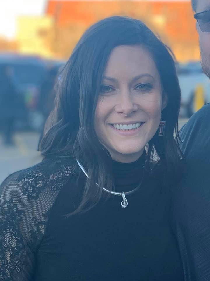 PTECougars's tweet photo. Congratulations to @PTECougars Teacher of the Year Mrs. DeJon Johnson!! She is so deserving!!! https://t.co/ZkkALwls4H