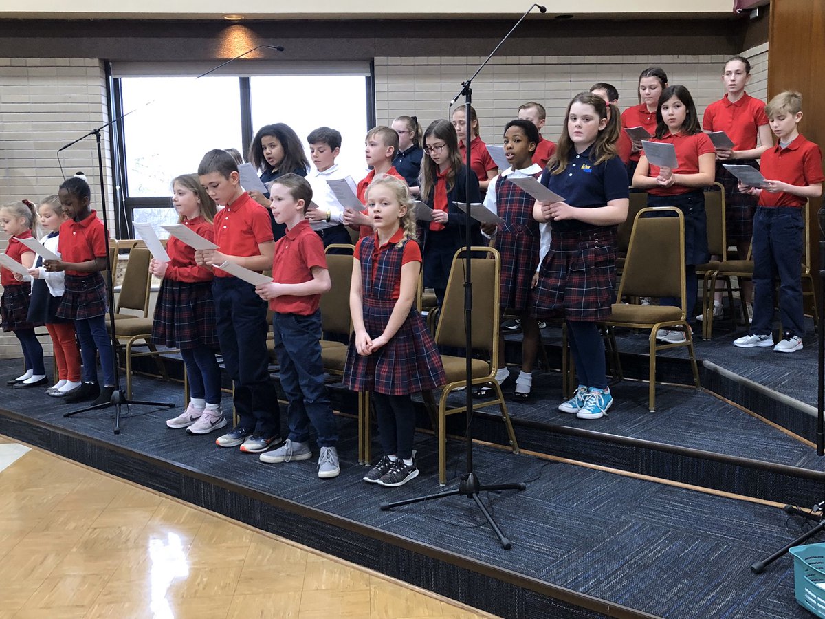 stmattsoc's tweet photo. We concluded Catholic Schools Week 2020 giving thanks to God for the many blessings and gifts He bestows upon us. We have enjoyed a week celebrating what truly makes us special...thank you to everyone who supports our school! 💛💙 #CSW1920 #StMatthewSchool #BulldogProud https://t.co/PUKvF3gA0z