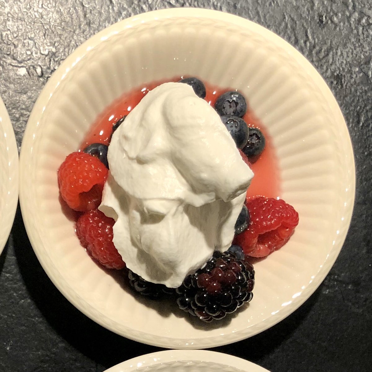 Winestains.ca tweet media