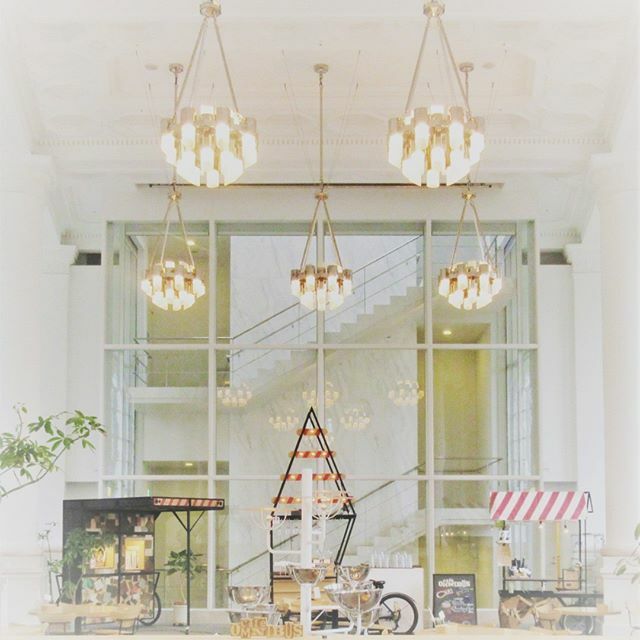 cafe_omnibus's tweet photo. ☕営業時間変更＆お休みのお知らせ☕
.
2/9(日) 15:00-20:00(L.O19:30予定)
2/11(火祝) お休み*1階内部のご見学もできません
.
ご来店を予定してくださっているお客様にはご迷惑をおかけし申し訳ございません。
#cafeomnibus #カフェオムニバス https://t.co/iazZXkcPDQ https://t.co/JemEIlWJwp