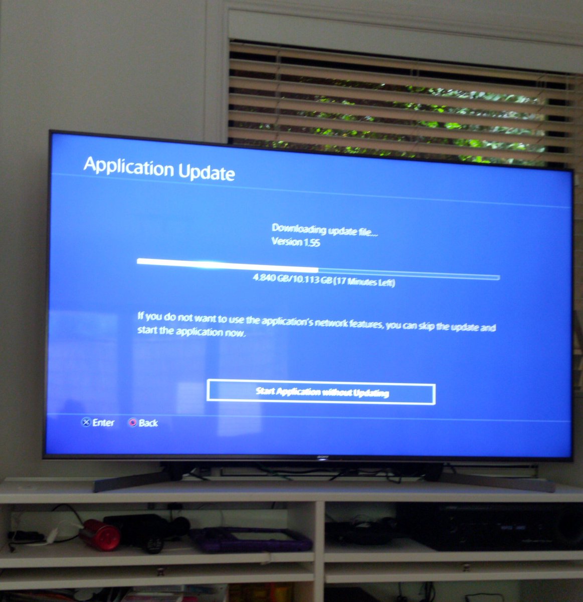 I don't always play PS4 but when I do I make sure to install the updates which removes the little free time I had to play 😂😂