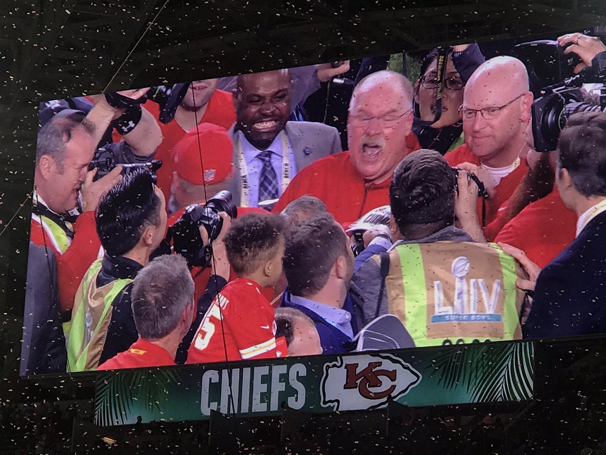 PLanza55's tweet photo. “The time is yours, Andy”.  
Philly is proud! https://t.co/YVEpIzBp0d