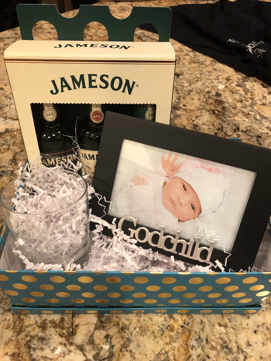 vinmin86's tweet photo. I am so incredibly honored to be Godfather to my beautiful niece Julie. Thank you Ronnie and Stephanie for this wonderful blessing you have given me. I am going to watch over, guide and most importantly spoil my Goddaughter forever and ever. Love you Julie girl!!! https://t.co/7qYcHHZtMS