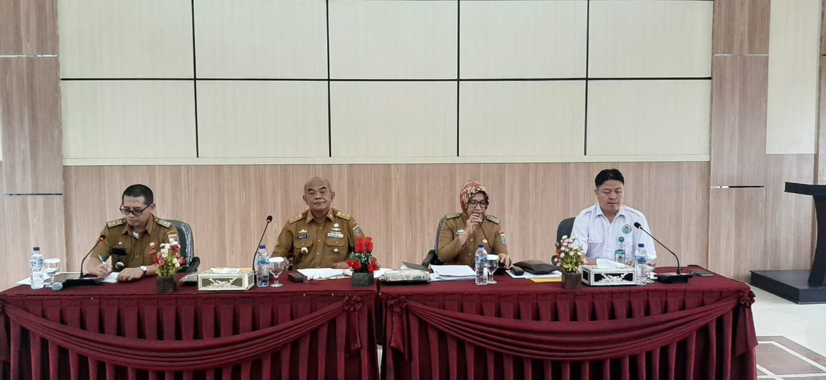 cik_mashuri's tweet photo. Rakor Dinas PMD Provinsi, PMD Kabupaten, Korta dan KPW II P3MD Provinsi Lampung utk percepatan pencairan DD Tahap I tahun 2020 di Provinsi #Lampung @jokowi @halimiskandarnu @anwsanusi @taufikmadjid71 @fachrilabalado @imansyukri @tppindonesia @KemenDesa @PMD_Lampung https://t.co/aayGpYQbmb