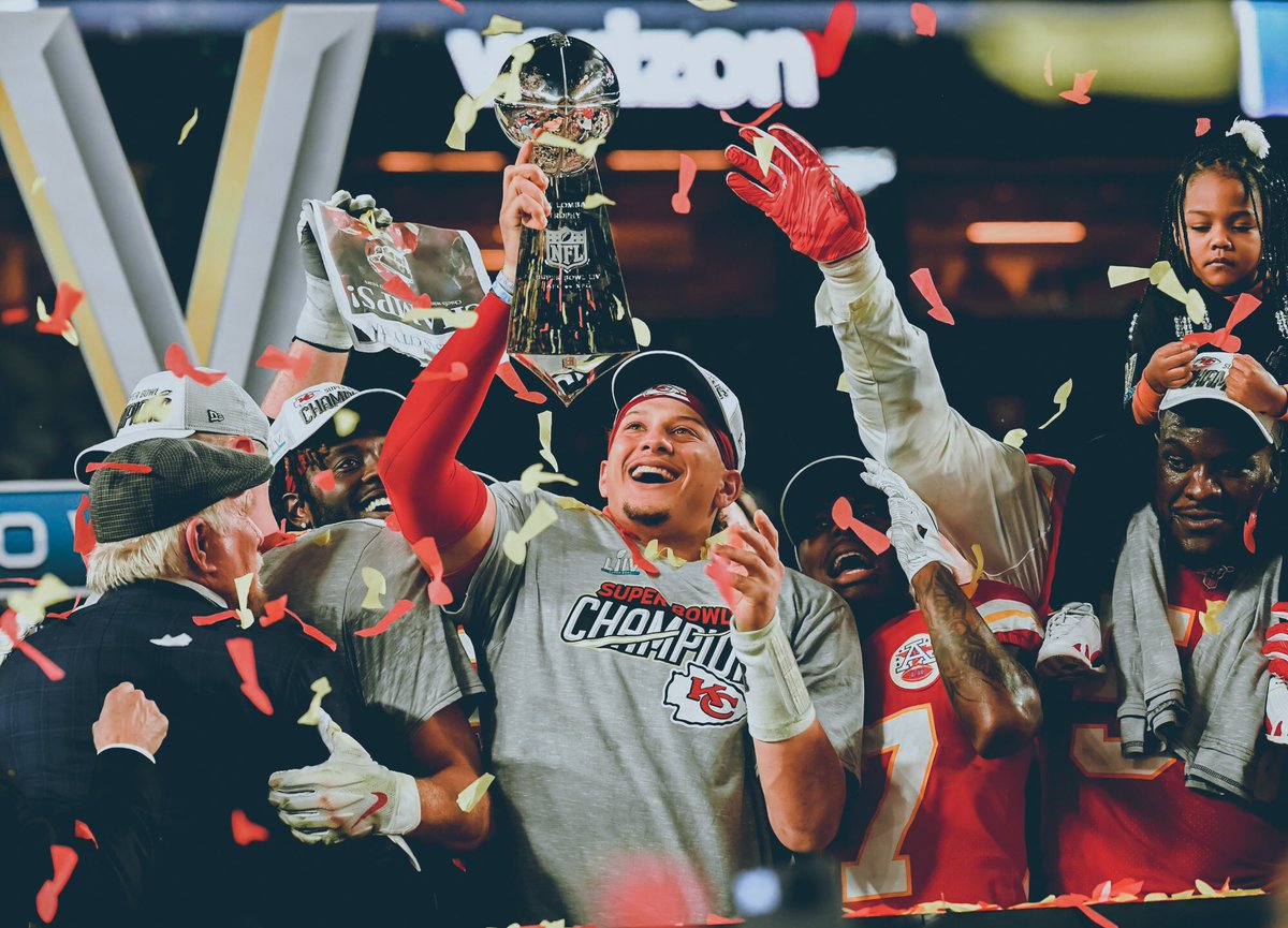 TexasTechFB's tweet photo. 🏆 https://t.co/SOhHyf5qgx