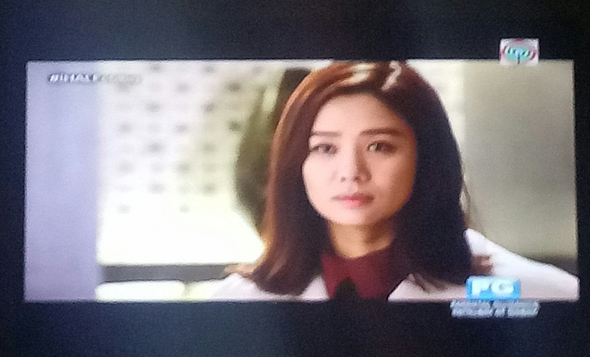 KimHyunChiu's tweet photo. "Ano gagawin mo mamayang gabi?"-Aira

"isipin ka buong Gabi"-Marvin

OMG!!  Marvin Choi..  Ano ba!! Haha #IHALFebIbig https://t.co/8hK2bKDEfj
