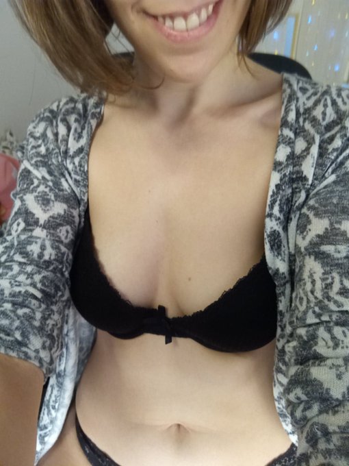 I am online @chaturbate ! Cum say hello to me at https://t.co/ISes9Guc1q ! #chaturbate #chaturbategirls<a class="tags" href="/tag/chaturbate">@chaturbate</a><a href="/tag/camgirl"class="tags"><span>#camgirl</span></a><a href="/tag/chaturbate"class="tags"><span>#chaturbate</span></a><a href="/tag/chaturbategirls"class="tags"><span>#chaturbategirls</span></a>