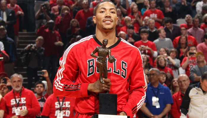 chicab6IIs's tweet photo. Muito merecido o mvp do Mahomes, entra pra história como o segundo jogador mais novo a conquistar o prêmio. O primeiro como todos sabem é ele: Derrick Rose.

GIGANTE. THE YOUNGEST MVP. EU TE AMO IDOLO. https://t.co/YGJ9KFnYCu