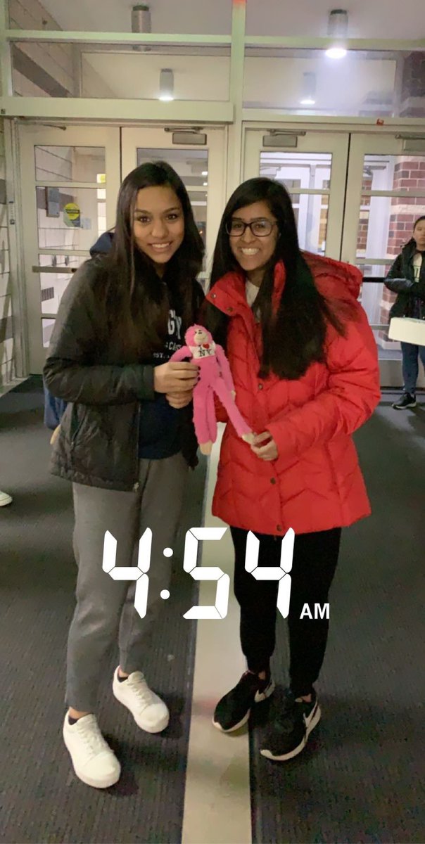 ryannjoseph_'s tweet photo. Teresa y yo hicimos muchas cosas divertidas este fin de semana! La noche del viernes fuimos al juego de baloncesto. El sábado, viajamos a Solon para hacer Science Olympiad. Y el domingo ofrecimos en la competición de Winterline. #aventurasdelchango @josephkoehler4 https://t.co/dyNL05t7di