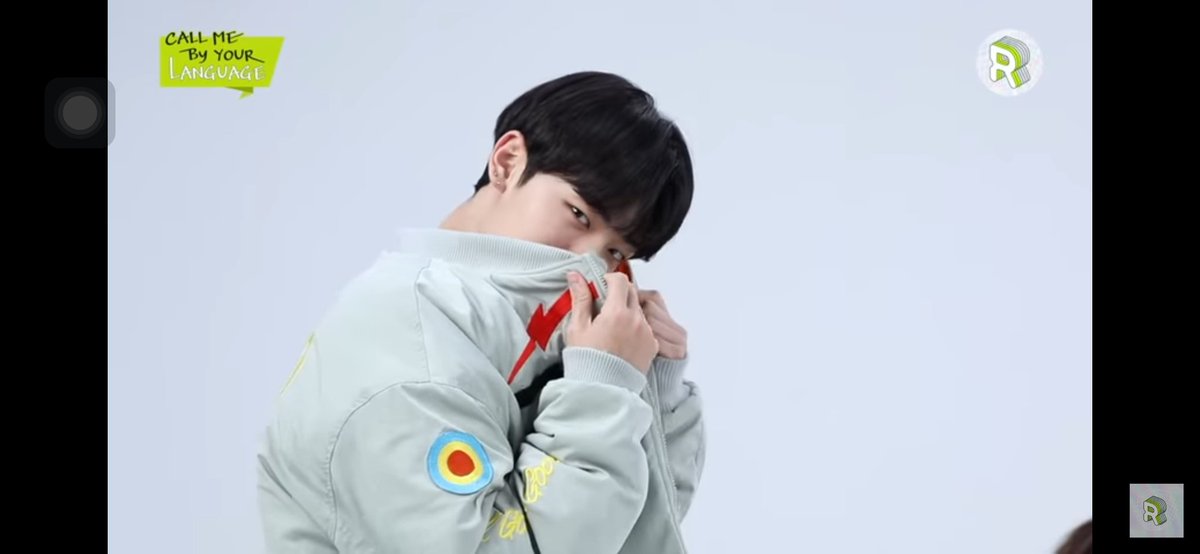 flowerrvernon's tweet photo. @ROLLING_KPOP @official_ACE7 My favorite video is that the boys from A.C.E answer the comments in Portuguese because that's my language, I'm Brazilian and I had a lot of fun watching the boys talking. My favorite part is that of Chan landing for the camera
#ROLLINGxACE @ROLLING_KPOP @official_ACE7 https://t.co/hBesbXKOr6