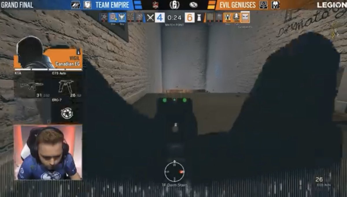 R6 images that precede unfortunate events tweet media