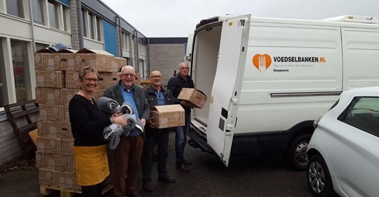 Mooie actie van NNCZ, zo komen overgebleven spullen op een goede plek terecht.  
#MVO #Samenhoogeveenmooiermaken

ow.ly/3MyR50yaO9P