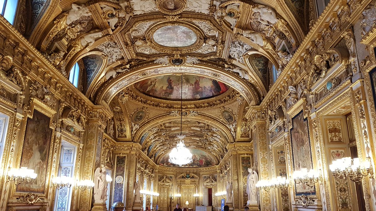 ColombiesJim's tweet photo. Visite au Sénat par Monsieur le Sénateur @OuzouliasP grâce à @karine_dessale avec les #EFJ1 https://t.co/voJh4UPmDq