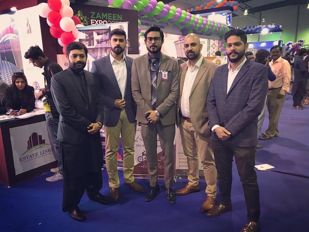 alibuilders's tweet photo. Team Ali Builders & Developers with team Estate links at Zameen Expo 2020 - Karachi.
#alibuilders #estatelinks #zameen #pakistanpropertyshow #2020Vision https://t.co/rTso80KNjl