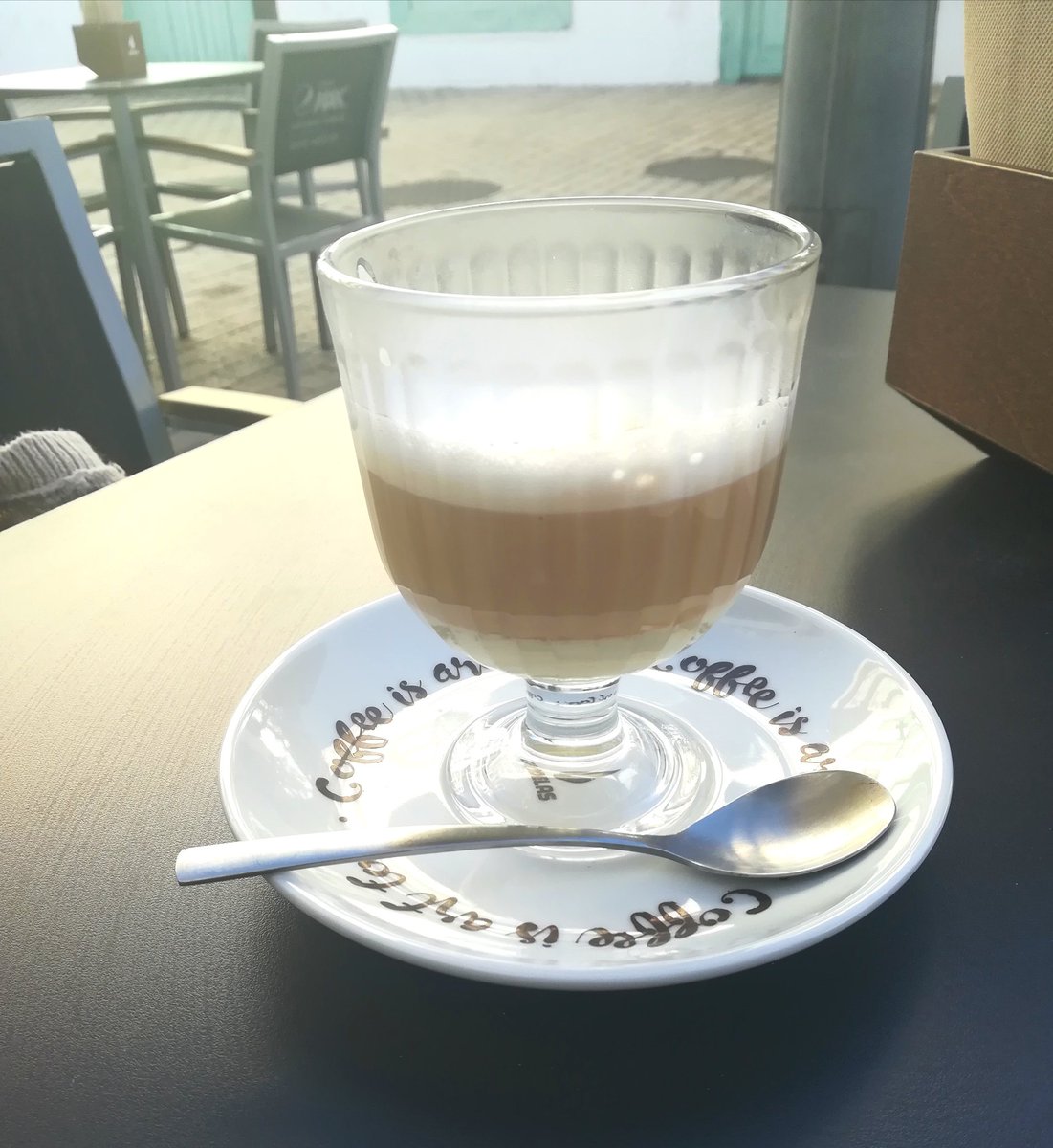 AnaSerna10's tweet photo. ¿Quién dijo que el café iba en taza? Innovar, reinventarse, formas de mantener la ilusión y huir de la rutina https://t.co/NLaHtRrGvG