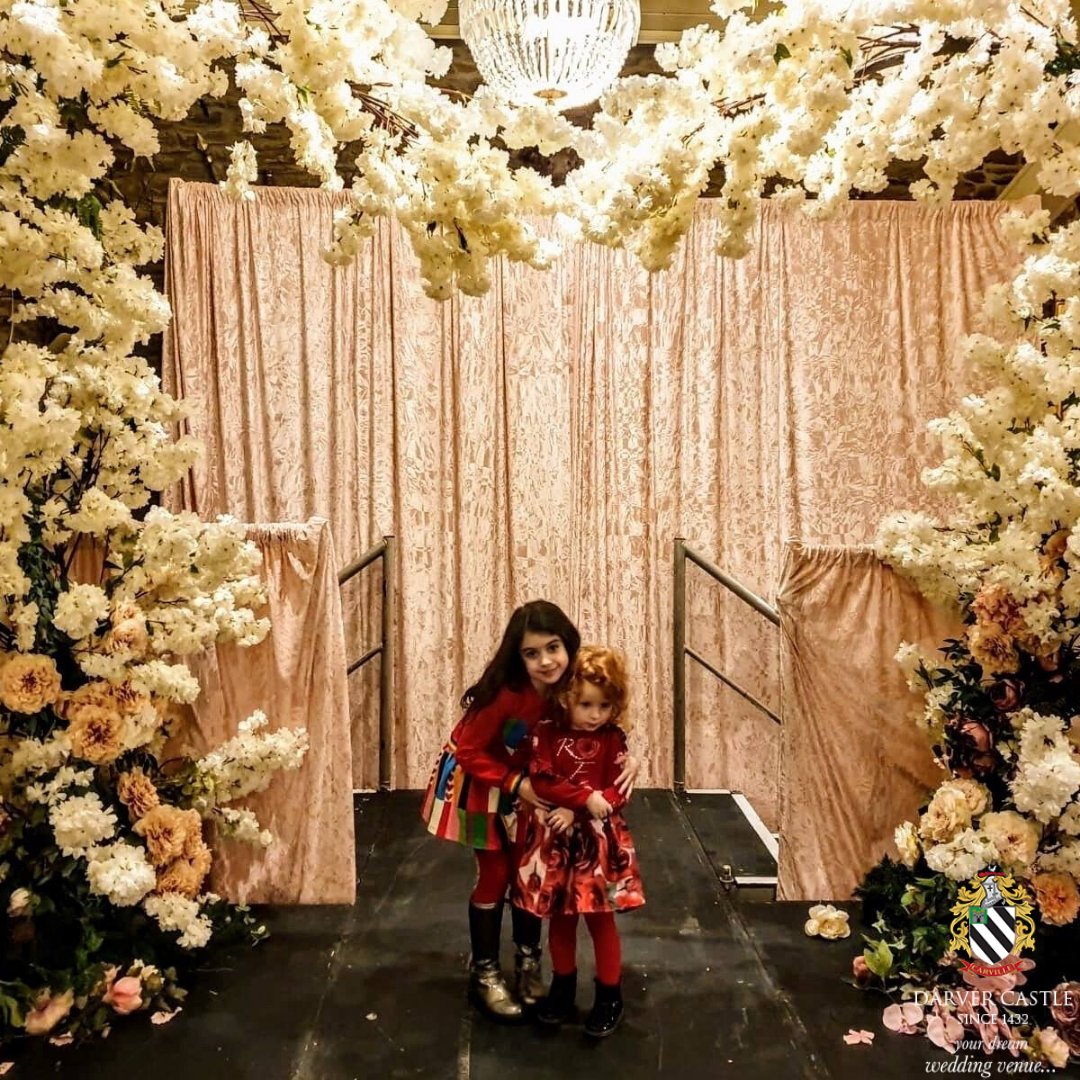Darvercastle's tweet photo. #MiniJulia #MiniAnne having fun on the runway at Elody Bride Embrace your Bridal Look which took place at Darver Castle last week #LouthChat.
#MiniMe https://t.co/rFMTNlMnls