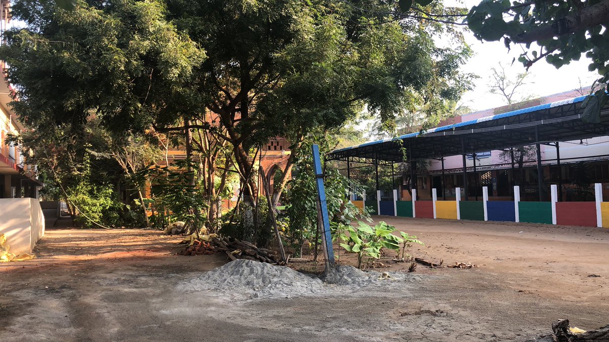 gdvergnies's tweet photo. Back to India for the ICHEC HOUSING PROJECT. I missed it out so badly! @IchecBrussels @ICHECAlumni #india #volunteering #building #bridges #ichec #housing https://t.co/qvMoXNjFb6