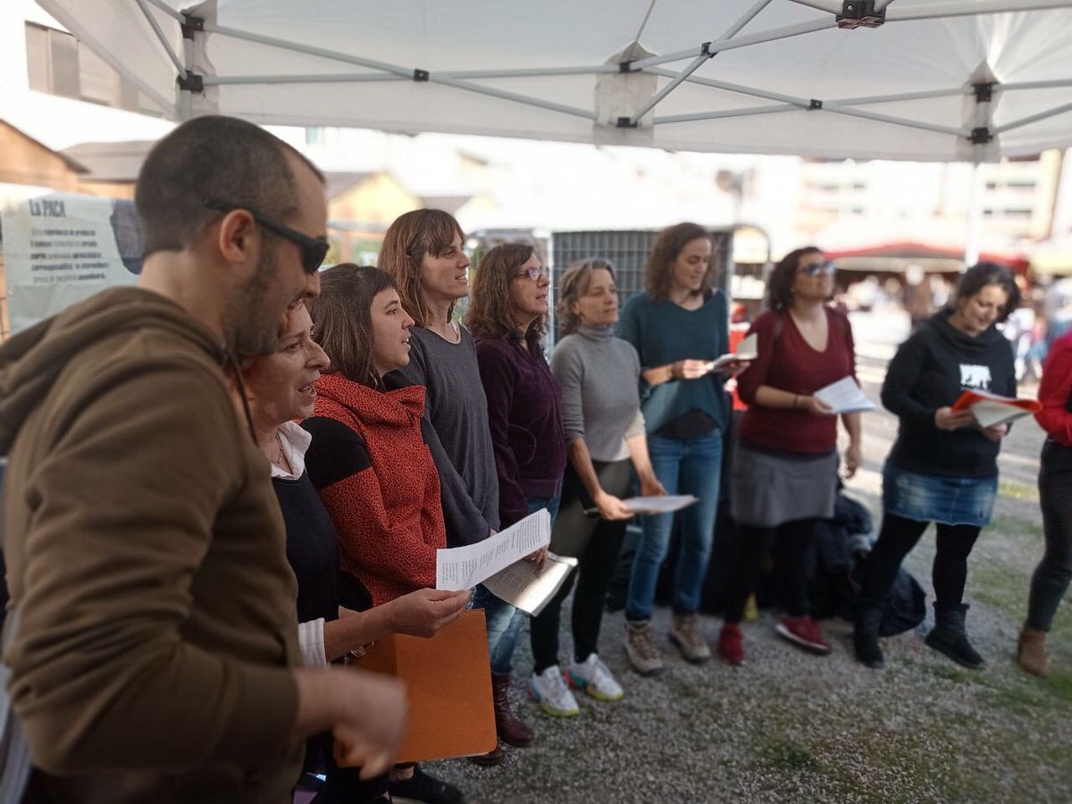 corcollibertari's tweet photo. Dissabte passat vam actuar al stand de #LAPACA a Molins de Llobregat durant la #Candelera2020. Us desitgem molta força i encert a les iniciatives de consum i producció agroecològica i autogestionada. cc: @tartanacbofill https://t.co/UgUmCla4lJ