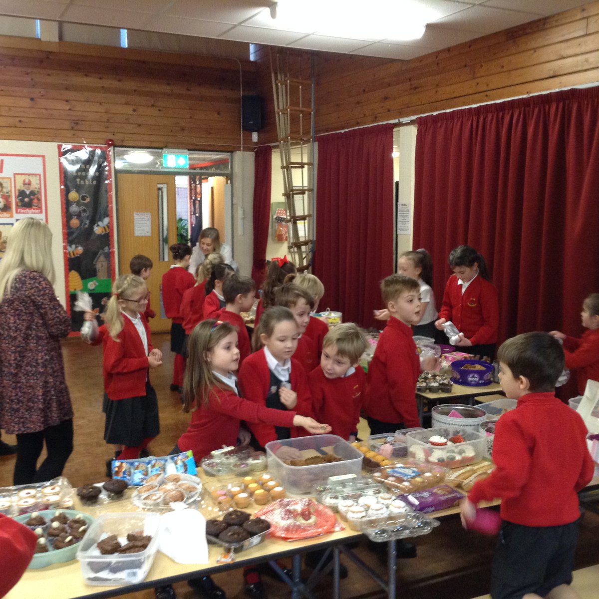 ReptonPrimary's tweet photo. On Friday our school council organised a cake sale to raise money to help the animals that have been displaced or injured in the recent Australian bush fires. The event was a huge success and raised an amazing £309! Thanks to the generosity of all our parents and friends. https://t.co/bZdzwfdEun