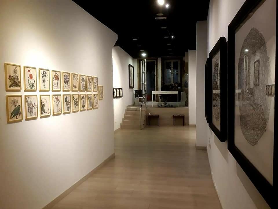 PaulaCabaleiro's tweet photo. 💜👉 "Omnia Vanitas" de Paula Noya en Galería @arteLuisaPita ata o 14.feb! #Comisariado #Galeria #Exposicion #Compostela #OrgulloMMM @MujerMiraMujer https://t.co/CuXlCIqDux