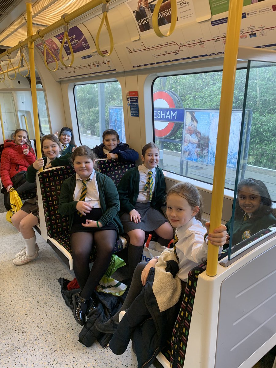 MisbourneWPA's tweet photo. En route to the Royal Opera House! https://t.co/0faux4yU0o