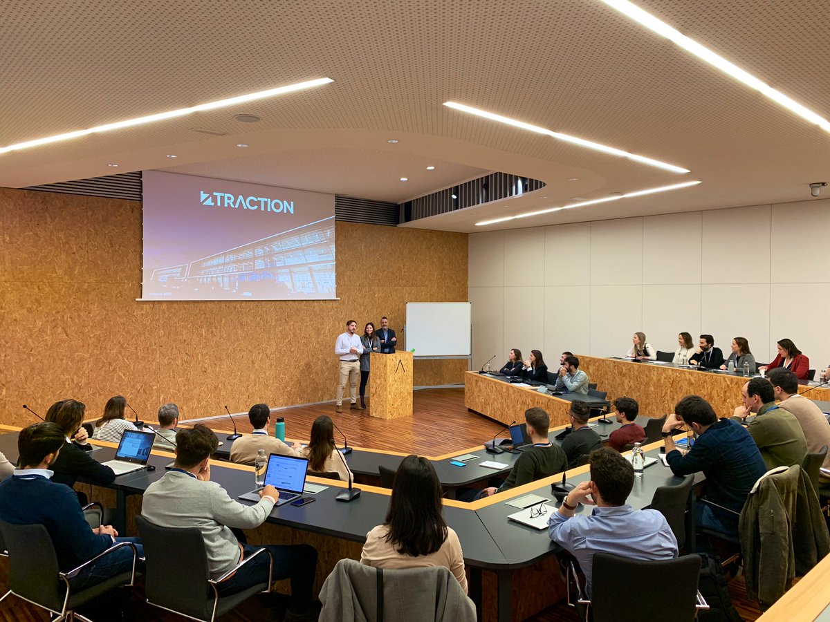 marina_empresas's tweet photo. Hoy nuestro staff recibe a los primeros equipos del #ProgramaTraction de @EDEMempresarios, @lanzaderaes y @angels_capital ¡Muy bienvenidos a #MarinadeEmpresas 🙌🏻! Juntos #HaremosQueLasCosasPasen 👏🏻 https://t.co/pJFrcAjARN