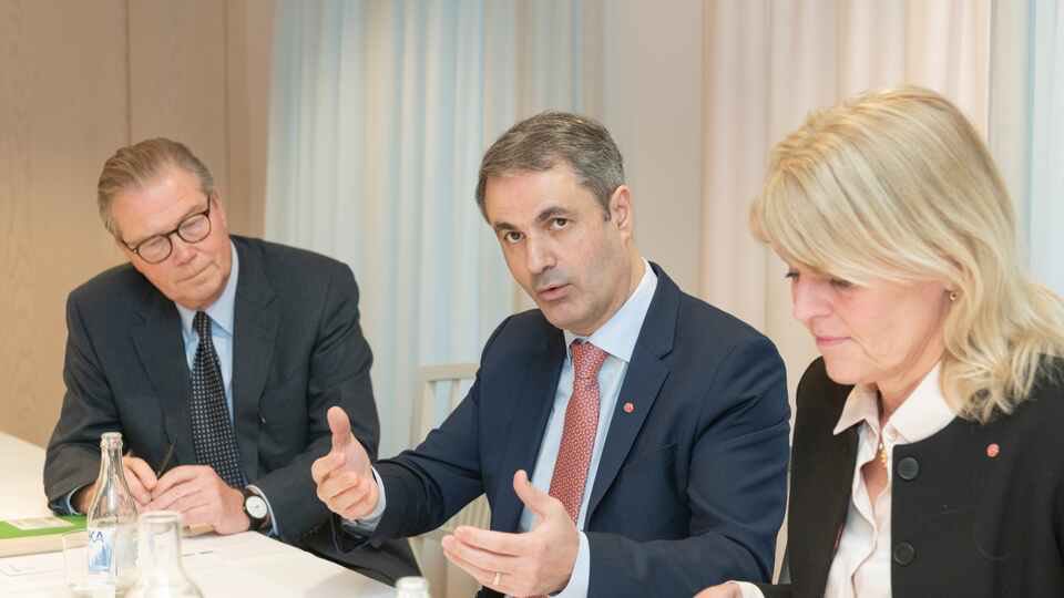 En industri som skapar jobb, tillväxt och innovation spelar en avgörande roll i det starka samhället. Glädjande att det finns stor samsyn mellan politiken och näringslivet om hur EU:s industripolitik måste utvecklas. <a href="/IbrahimBaylan_/">Ibrahim Baylan</a>