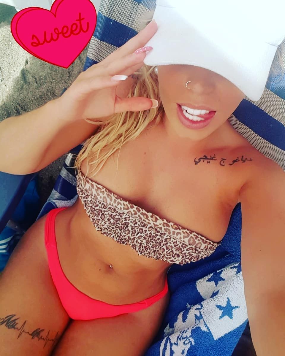 Raquel_96851's tweet photo. La vida es bella...pequeño saltamontes 💋#Goltier #Beautiful https://t.co/QcGETuuJ87