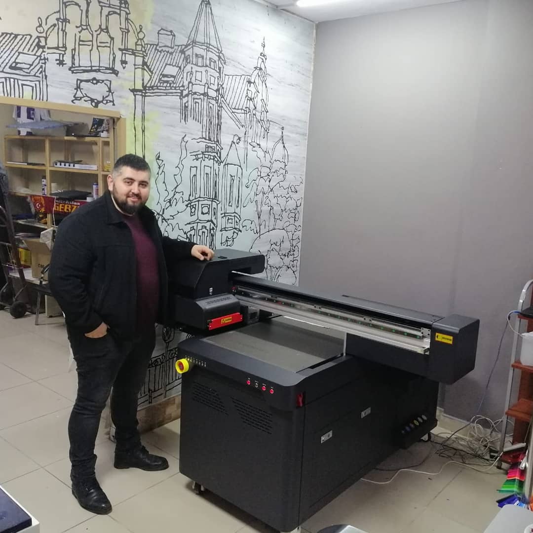 GrupLidya's tweet photo. Kerem Copy Center, Lidya Grup ile işbirliği yaparak, SUTEC ST6090 ve Xerox Versant 3100 dijital baskı makinelerini bünyesine kattı. #lidyagrup #keremcopycenter #sutec https://t.co/G5HenlFcTk