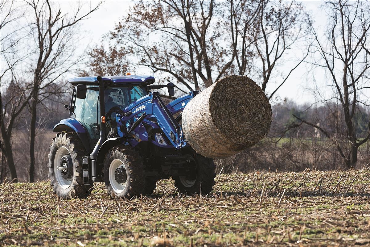 BowlingGTractor's tweet photo. With 8 gears in 3 ranges, T6 Dynamic Command™ tractors give you more speed choices with less effort. #DynamicCommand https://t.co/raY8py0AVC https://t.co/5YIXyxazM1