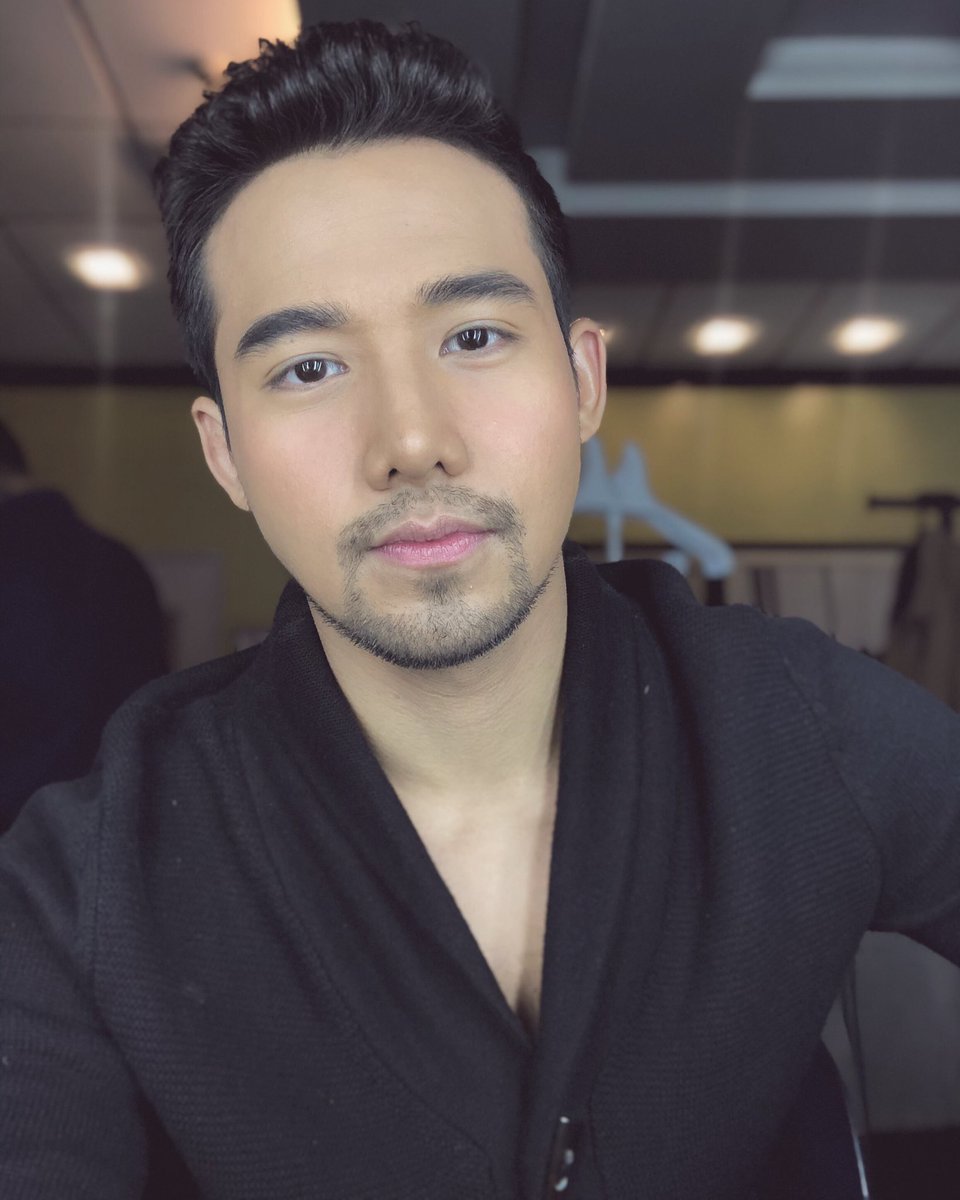 Work hard in silence. Let success make the noise 🔑