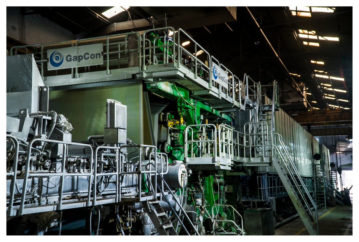 NainiPapers's tweet photo. The Art                                        The Artist https://t.co/Az74QebxlN