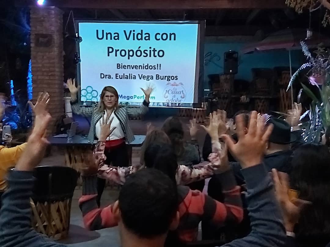 victorflint's tweet photo. #LasLetrasUnen presente en Conferencia: Una vida con propósito, impartida por Dra. Eulalia Vega Burgos en Casa de Adobe en Cócorit.
#ÉxitoSiempre #SuccessAlways https://t.co/Sg7iTbIBBk