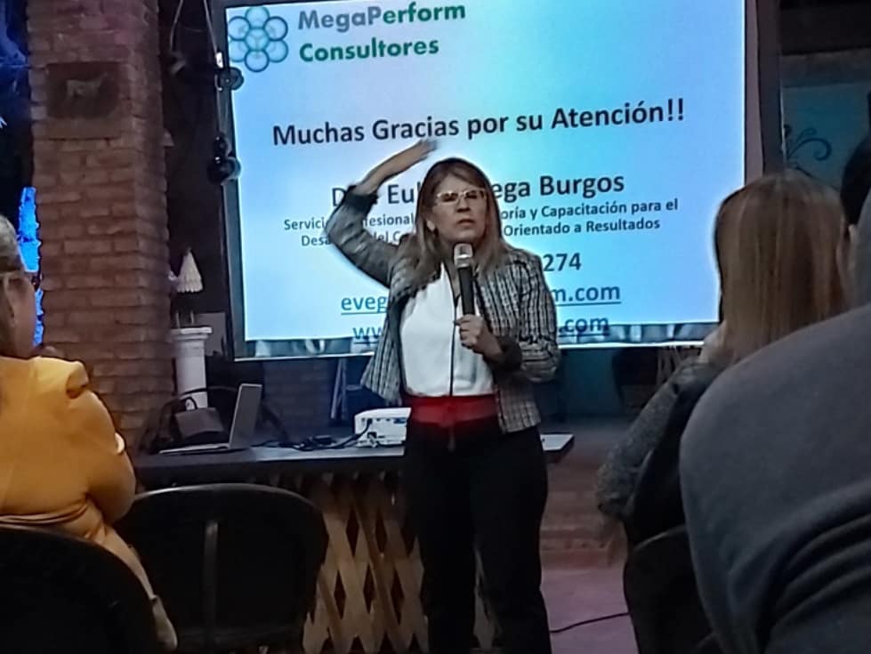 victorflint's tweet photo. #LasLetrasUnen presente en Conferencia: Una vida con propósito, impartida por Dra. Eulalia Vega Burgos en Casa de Adobe en Cócorit.
#ÉxitoSiempre #SuccessAlways https://t.co/Sg7iTbIBBk