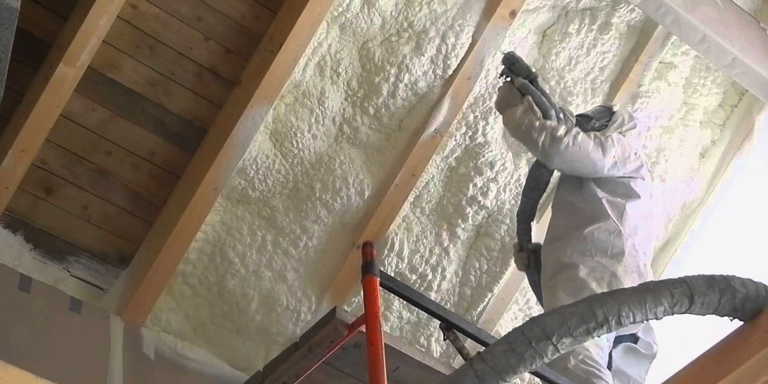 tvoidomtver's tweet image. С помощью пенополиуретана можно качественно утеплить крышу, стены дома или бани, хозяйственную постройку. Он хорошо защищает строительные конструкции от влаги, а также промерзания.

Больше информации на нашем сайте!💻

#строительстводома  #домизбруса
 #реконструкциядома