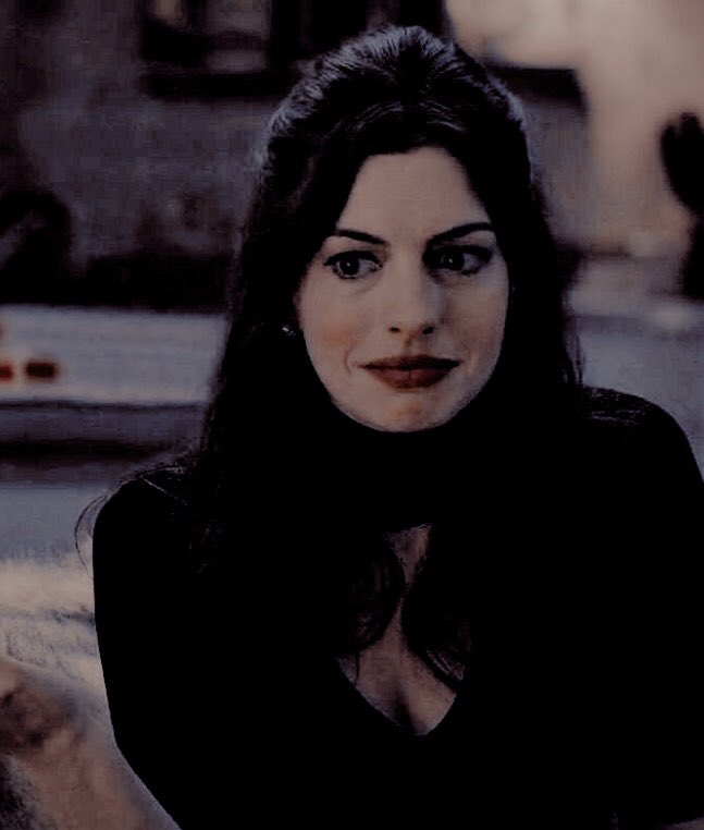 makeitreddd's tweet image. ╱
       𝑗𝑜𝑠𝑖𝑒 𝑣 𝑒 𝑛 𝑛.

❛ 𝑡𝑒𝑙𝑙 𝑚𝑒
 
     ——𝑤ℎ𝑜 𝑠ℎ𝑜𝑢𝑙𝑑 𝑖 𝑏𝑒  𝒕 𝒐 𝒅 𝒂 𝒚 ? ❜ 

       conwoman .  cunning . coiled
                     pretty little liar
           a modern au of @pythiiia 
                       ╱ ᵇʸ #ℤιllα