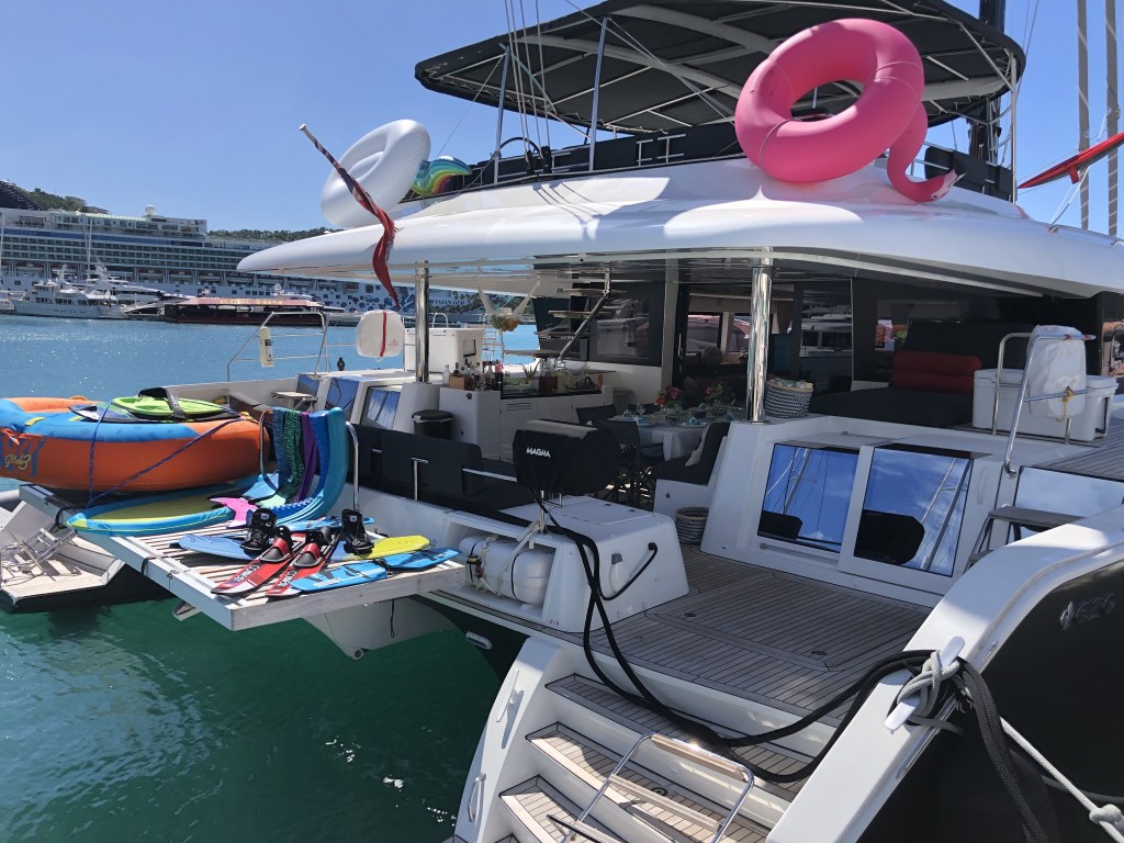 MAHASVATTVA – Featured Charter Yacht chillaxincharters.net/blog/2020/02/0…