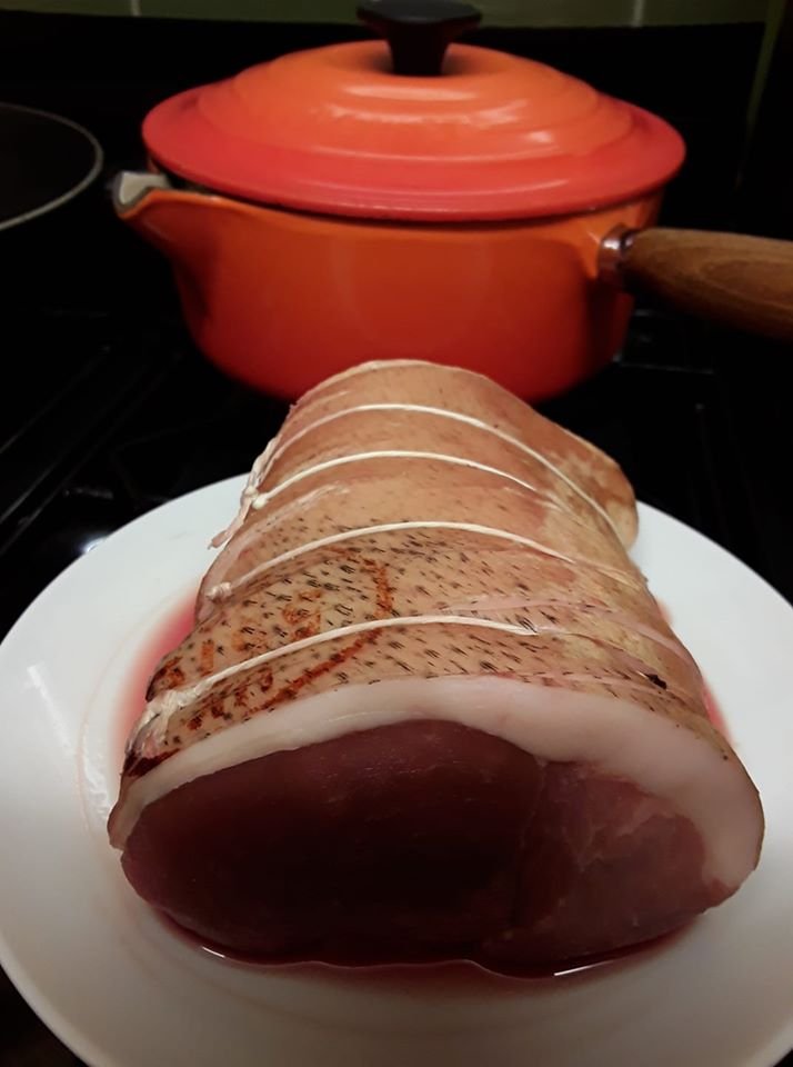 OxfordPig's tweet photo. Its only a #OSBPork joint.  Reared woodland #OSBPigs  Our #OSBPG supporters, @halfpennyhome know how to appreciate #GoodFood #BritishFood #Homegrown #RareBreed #HealthyPigs.  @GBpork @LovePork @NFFNUK @mpwgroup @LEAF_Farming @WheatleyPkFarm https://t.co/SagYjEofdg