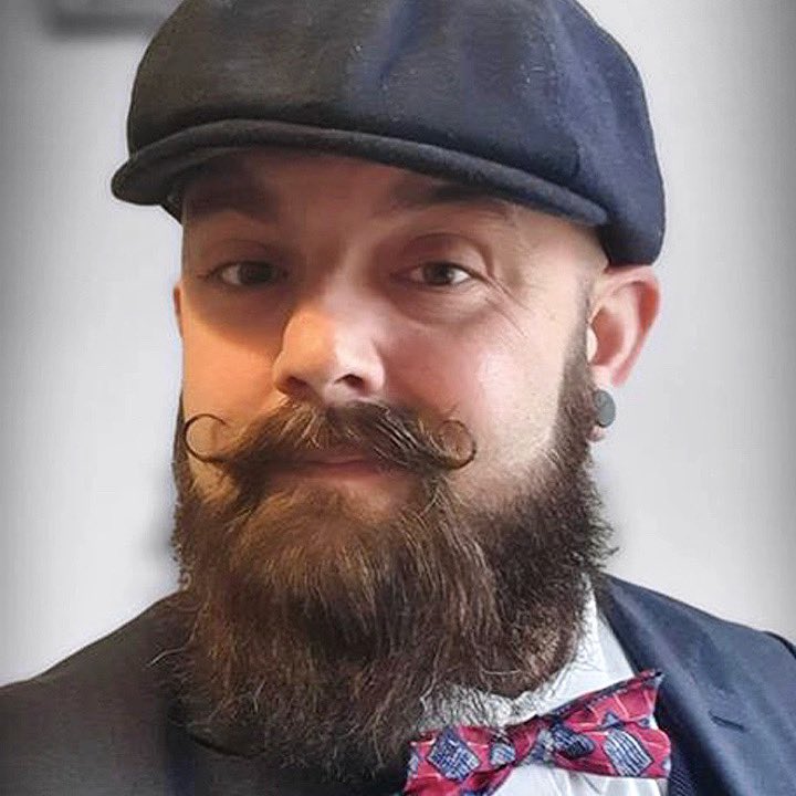 tbbclub's tweet photo. #MoustacheMonday with Iain Brown @IainBrown3 of West Sussex #beards #handlebar #moustache #curls #beard
#brownbeard #dapperbeard #BeardTweet #TBBClubMember #SouthSaxonBeardsmen #TBBClubThatch #dapper #bowtie #cap #plugs #tattoos
Iain : "Just had a job interview - and got it!"
👏🏻 https://t.co/1gCMKOy5aH