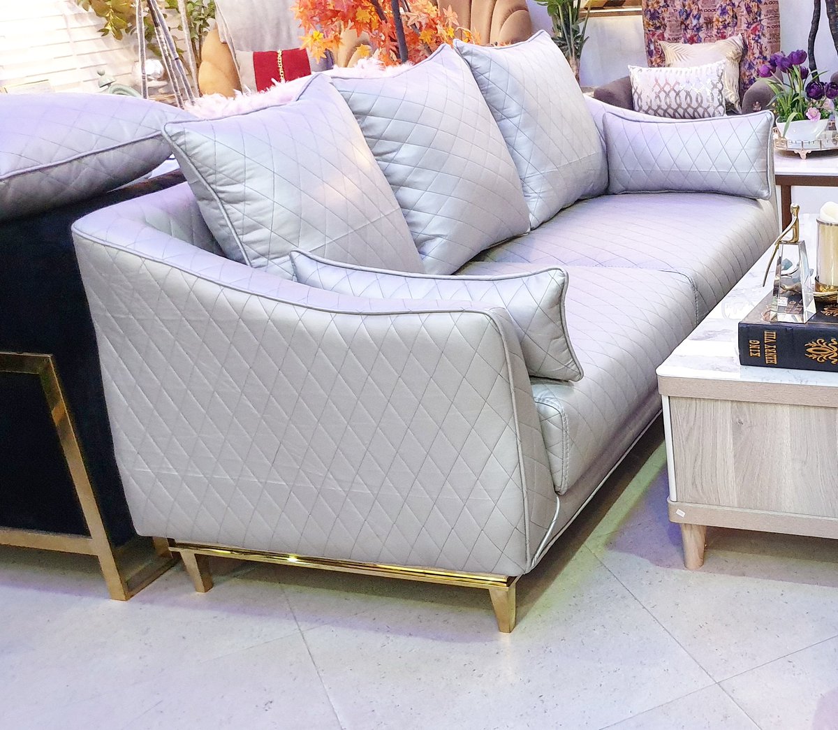 Goldlandinteri1's tweet photo. This is my made in Nigeria story. Made by me. Visit our store today https://t.co/AkOACQuv8J
