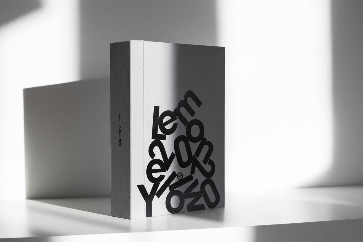 GFSmithpapers's tweet photo. Lemon Yellow's #MakeBook with a full @colorplanpapers Smoke cover, Fabric emboss and black foil for the front and spine. Inside is plain Colorplan Smoke end pages and matt photographic inner pages. Photographed by Stephan Goettlicher. https://t.co/EqEs2ZnbnC
