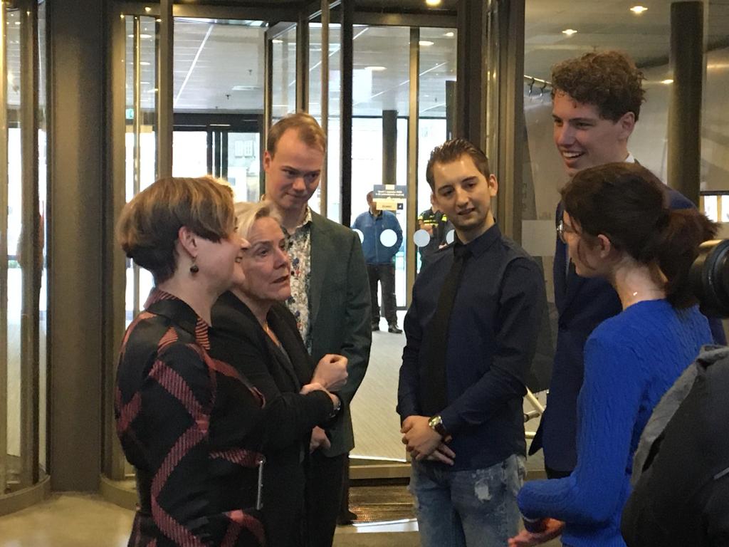 Minister Bijleveld is in Hengelo om met onze studenten te praten over 75 jaar vrijheid. #ditismbo #75jaarvrijheid #nationaalgesprek #ngov #vrijheid #debalie