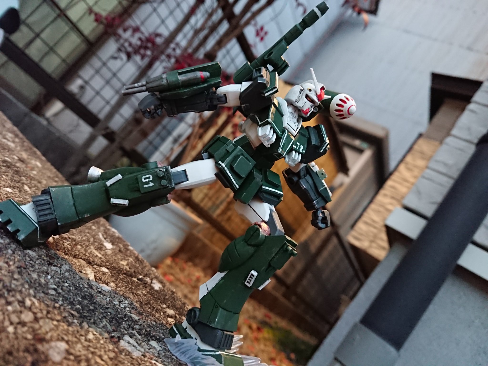 Kudo Q Yt投稿者 フルアーマーガンダム陸戦タイプ 完成いたしました 突貫工事でアラが目立ちますが なかなかかっこよく出来たのではないでしょうか Msvの夜明け Msvの夜明け完成 ガンプラ 旧キット