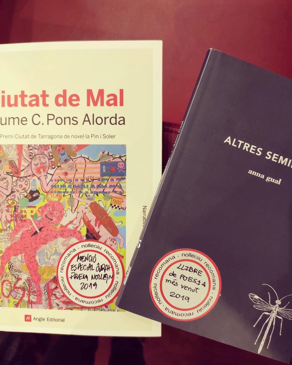 jaumeponsalorda's tweet photo. Menció compartida amb #HaikuaBrooklyn de Joan Vigó a @LaBreuEdicions. I @annagual va aconseguir que #Altressemideus sigui el llibre de poesia més venut de l’any! https://t.co/H1rdqxO18E